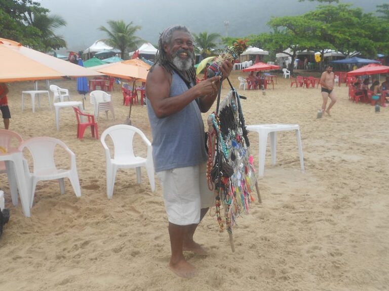 1_r5McOV-qSrOXZ-hNIUbNYA